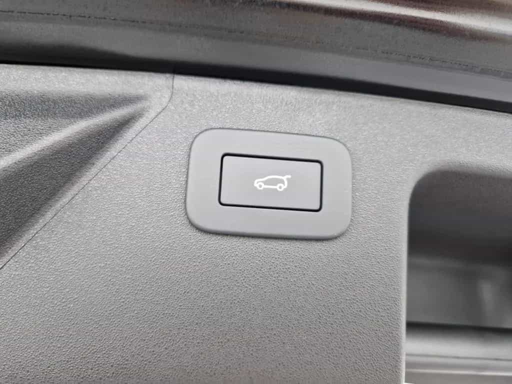 Land Rover Discovery Sport D165 S Komfort Pano Winter 11/2025-photo-10
