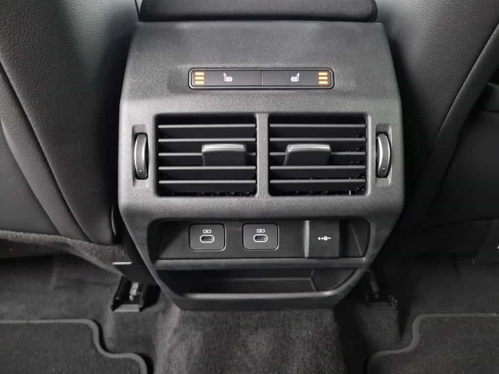 Land Rover Discovery Sport D165 S Komfort Pano Winter 11/2025-photo-12