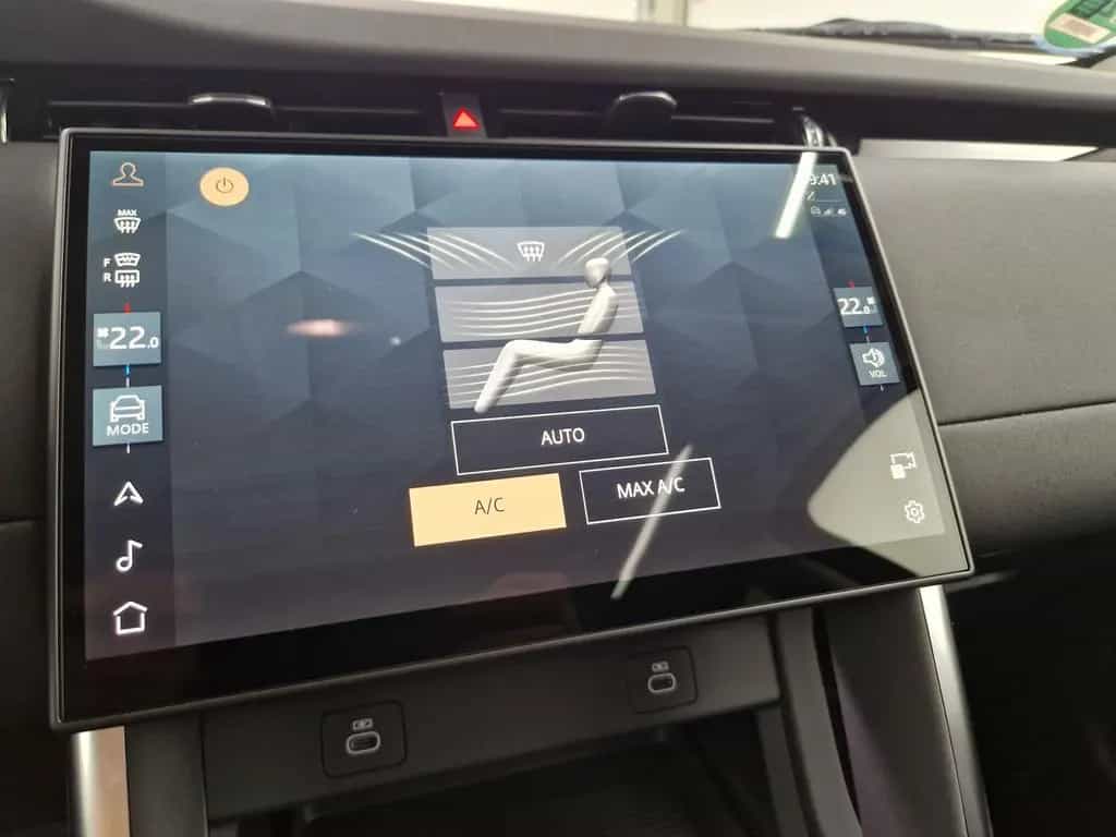 Land Rover Discovery Sport D165 S Komfort Pano Winter 11/2025-photo-24
