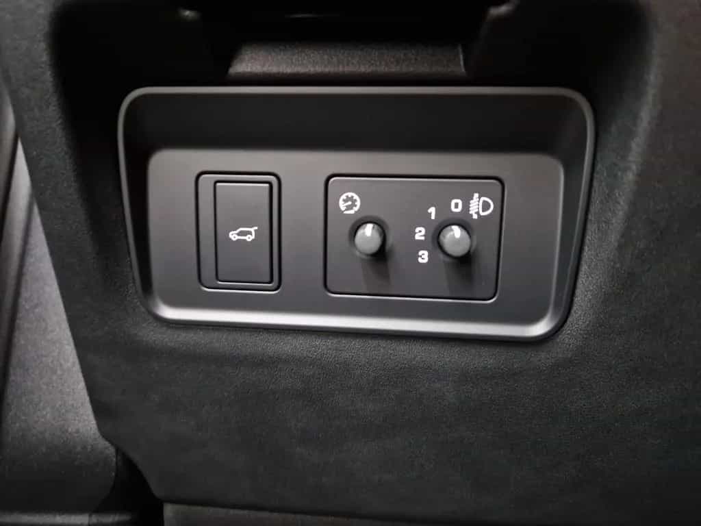 Land Rover Discovery Sport D165 S Komfort Pano Winter 11/2025-photo-32