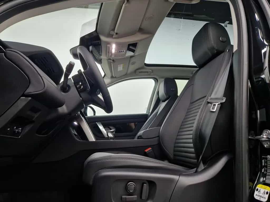 Land Rover Discovery Sport D165 S Komfort Pano Winter 11/2025-photo-7