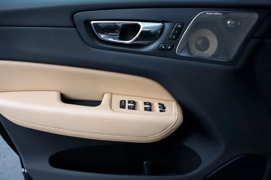 Volvo XC60 T6 AWD Inscript./ACC/360°/B&W/HUD/4xSHZ/SBL 05/2020-photo-20
