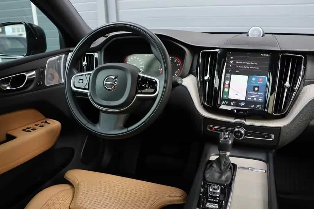 Volvo XC60 T6 AWD Inscript./ACC/360°/B&W/HUD/4xSHZ/SBL 05/2020-photo-28