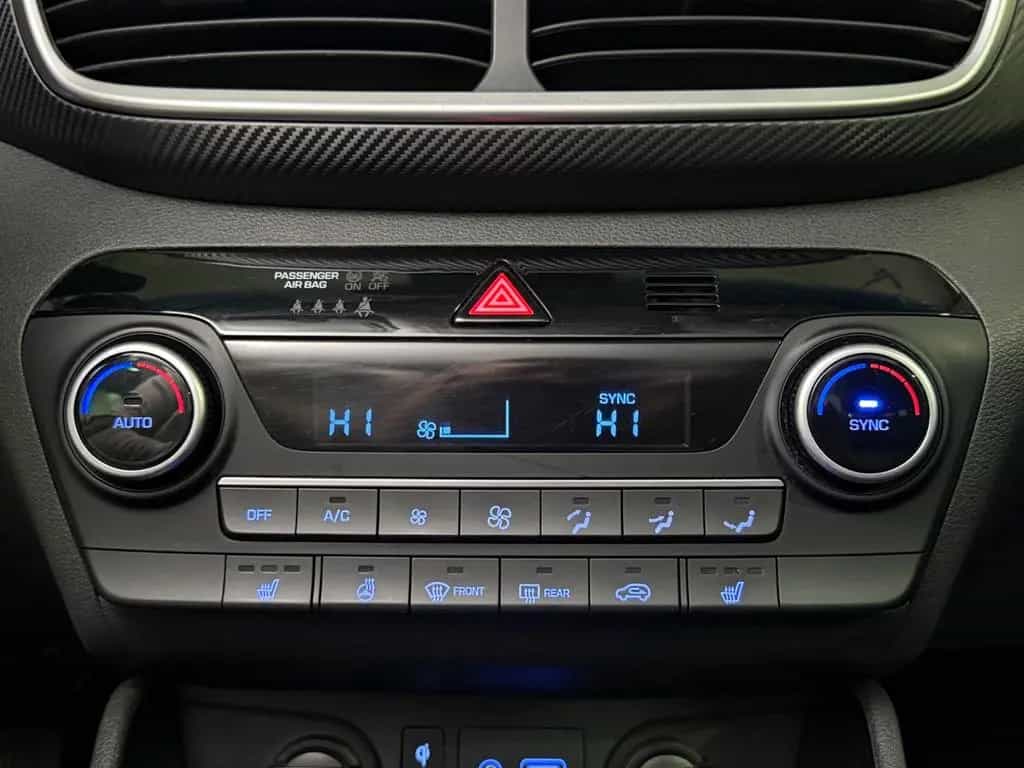 Hyundai Tucson Trend 4WD*KAMERA*ALLRAD*CARPLAY*AHK*SHZG 07/2020-photo-17