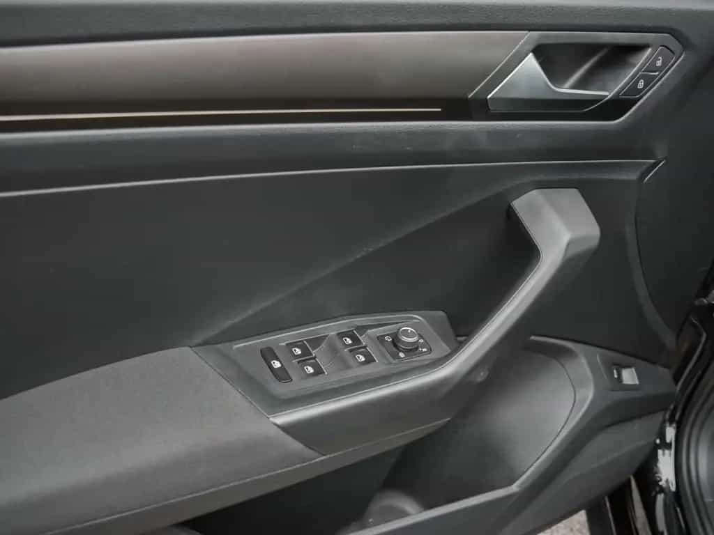 Volkswagen T-Roc 1.0 TSI R-Line Beats*ACC*Navi*Connect*17Z* 02/2019-photo-19