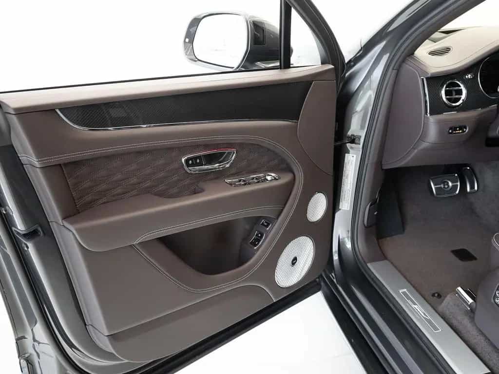 Bentley Bentayga Speed (MY26) ELEGANT + SPORTLICH / FULL 11/2025-photo-18