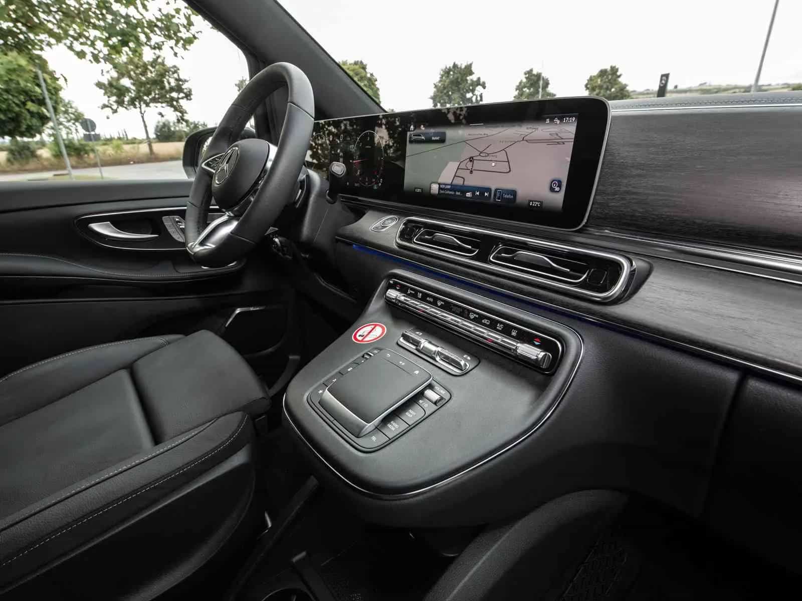 Mercedes-Benz V-Class 300 06/2025-photo-5