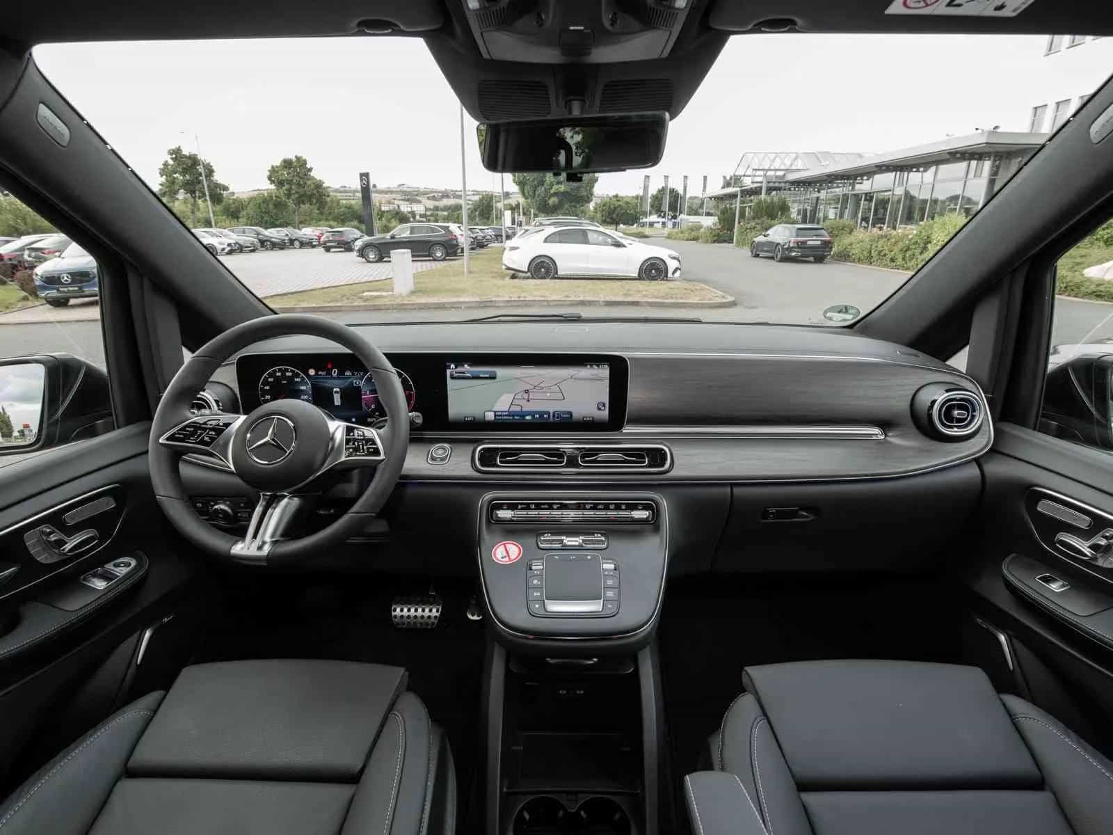 Mercedes-Benz V-Class 300 06/2025-photo-8