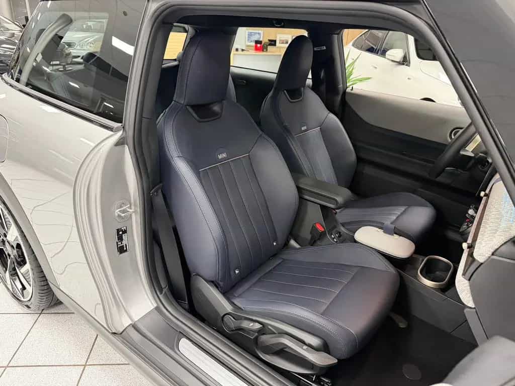 MINI Cooper S Favoured Trim*PAK.S*LED*HUD*KEYL*ALARM* 05/2025-photo-22