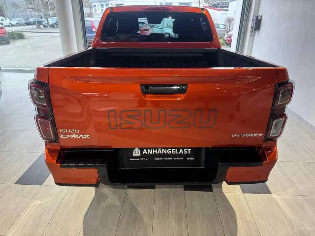 Isuzu D-Max V-Cross BTF Double Cab 4wd Automatik 163 P 06/2025-photo-2