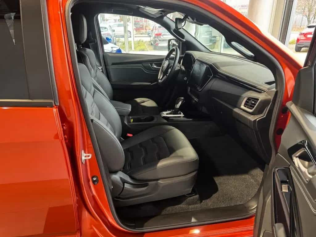 Isuzu D-Max V-Cross BTF Double Cab 4wd Automatik 163 P 06/2025-photo-9