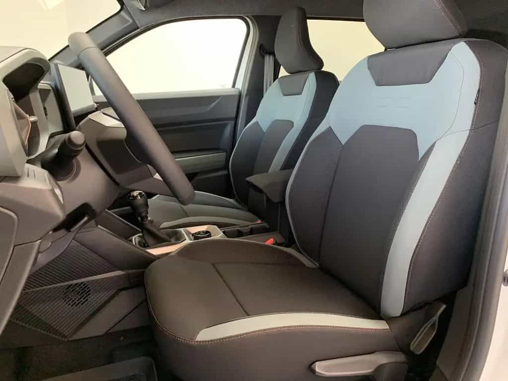 Dacia Duster EXTREME TCe 130 4x4 NAVI+KAMERA+PDC+LED 09/2025-photo-8