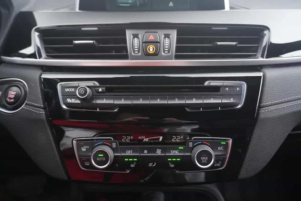 BMW X2 20i xDrive LED Navi Sitzheizung Kamera Leder 01/2019-photo-20