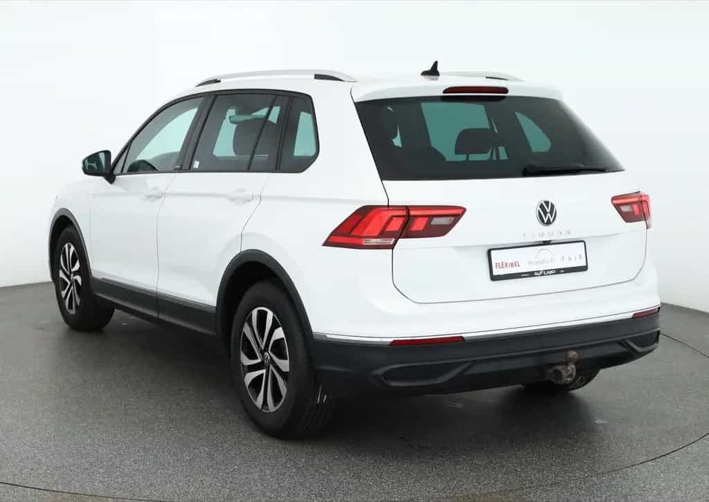 Volkswagen Tiguan 1.5 16V TSI Active DSG AHK LED ACC Kamera 04/2021-photo-2