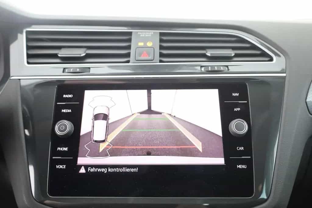 Volkswagen Tiguan 1.5 16V TSI Active DSG AHK LED ACC Kamera 04/2021-photo-25