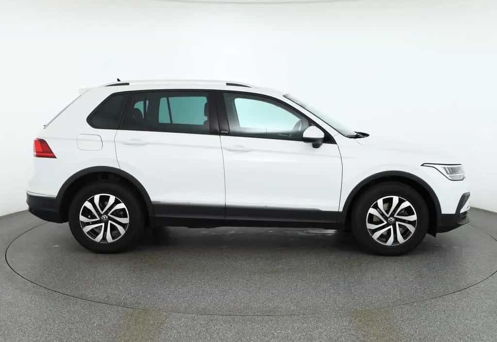 Volkswagen Tiguan 1.5 16V TSI Active DSG AHK LED ACC Kamera 04/2021-photo-5