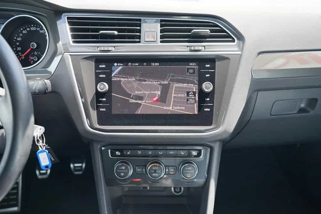 Volkswagen Tiguan 1.5 TSI IQ.DRIVE LED Navi ACC AHK Kamera 11/2019-photo-17