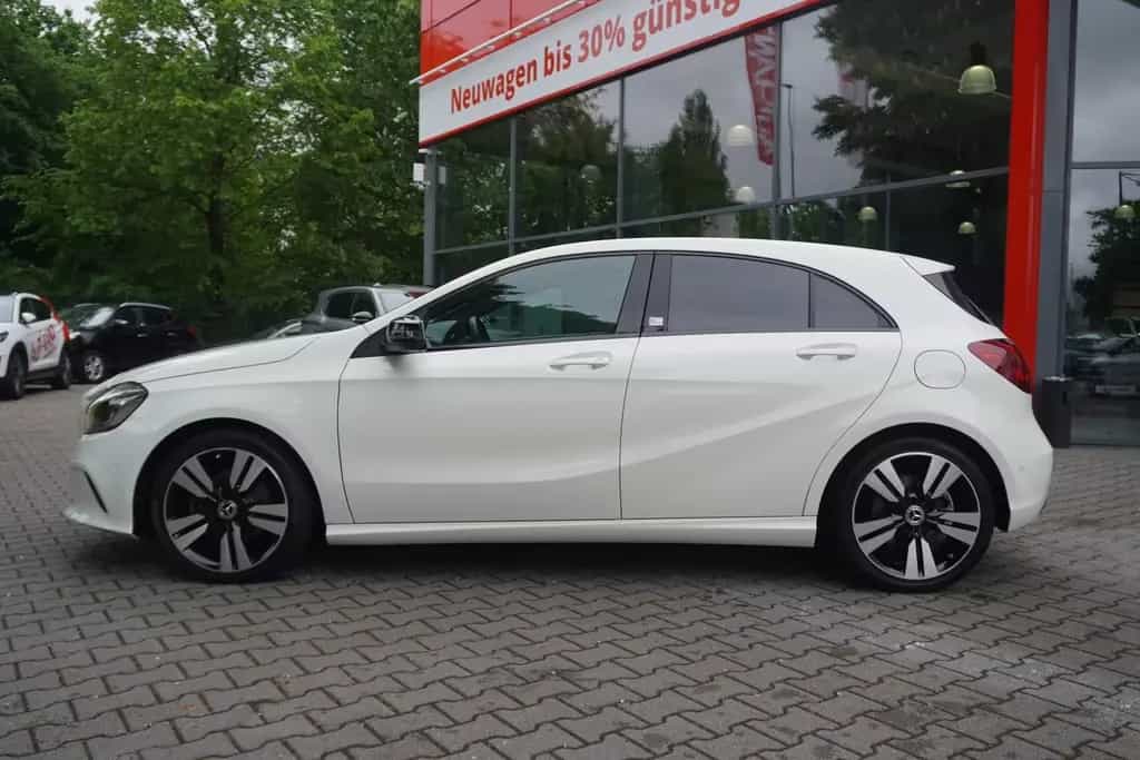 Mercedes-Benz A-Class A220 4Matic Urban 4-Matic 7G-DCT LED Totwinkel 08/2017-photo-8