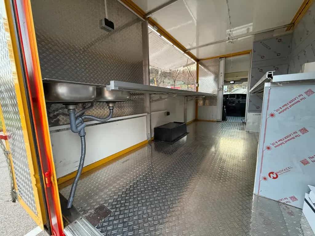 Iveco Other Daily Imbisswagen/Foodtruck 05/2012-photo-21