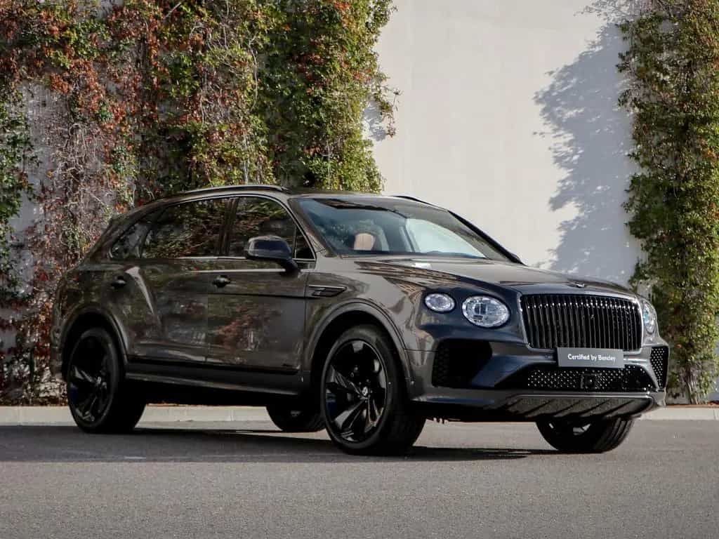 Bentley Bentayga EWB Azure V8 4.0 550hp 11/2025-photo-2