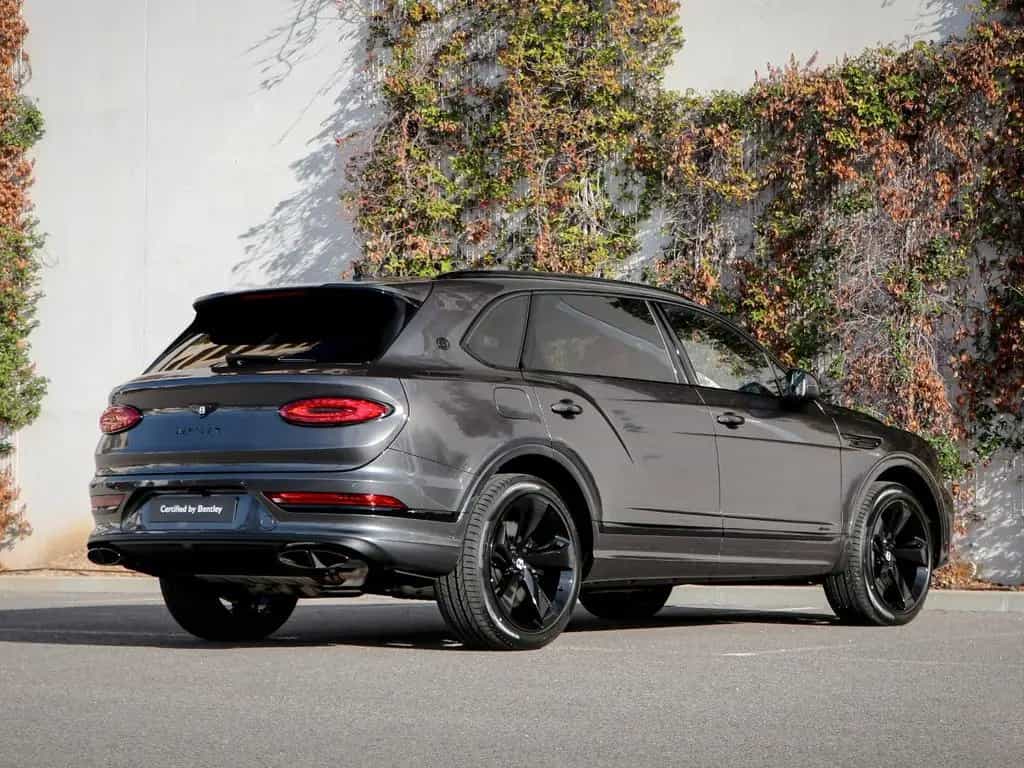 Bentley Bentayga EWB Azure V8 4.0 550hp 11/2025-photo-7
