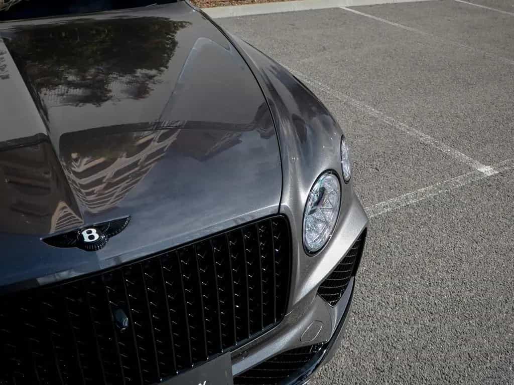 Bentley Bentayga EWB Azure V8 4.0 550hp 11/2025-photo-8