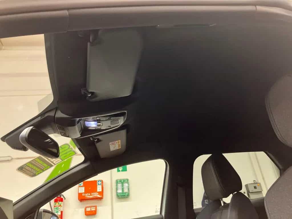 Peugeot 3008 1.2 PureTech 130 Allure Pack Kamera+Navi+SH 09/2023-photo-13