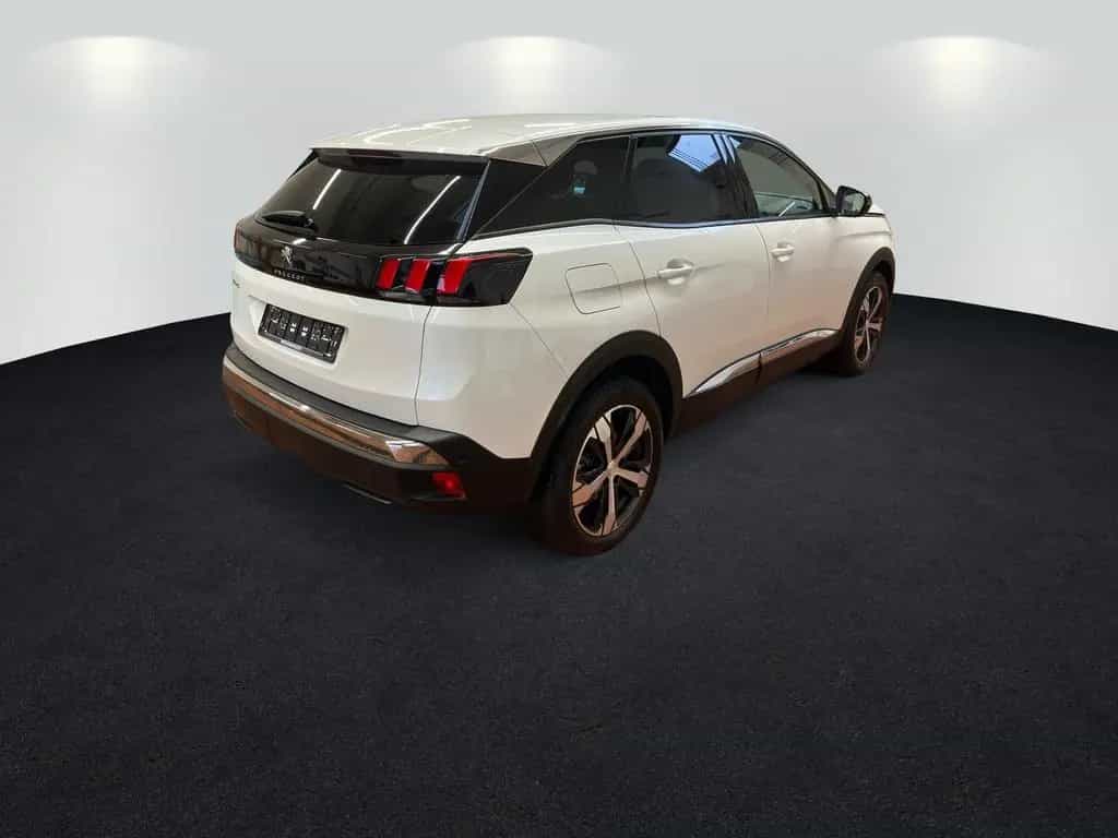 Peugeot 3008 1.2 PureTech 130 Allure Pack Kamera+Navi+SH 09/2023-photo-3