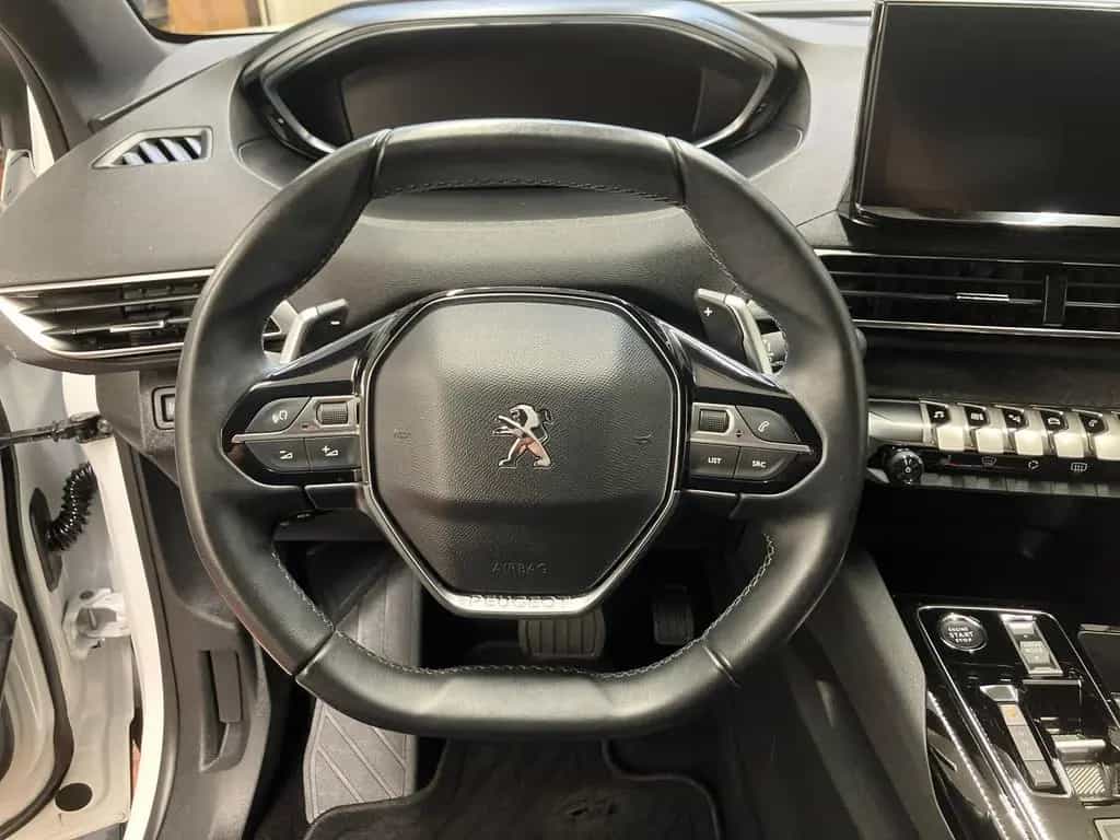 Peugeot 3008 1.2 PureTech 130 Allure Pack Kamera+Navi+SH 09/2023-photo-7