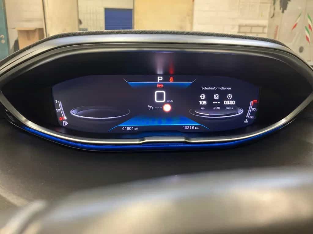 Peugeot 3008 1.2 PureTech 130 Allure Pack Kamera+Navi+SH 09/2023-photo-8