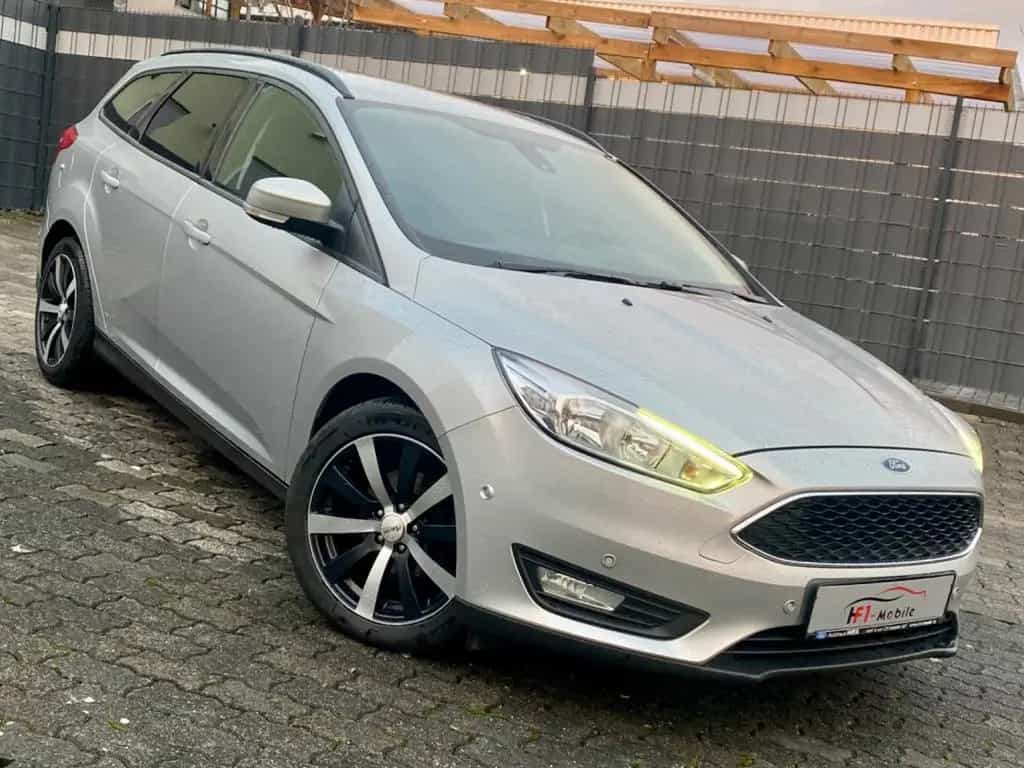 Ford Focus Turnier Business Navi Tempomat AHK 09/2016-photo-0