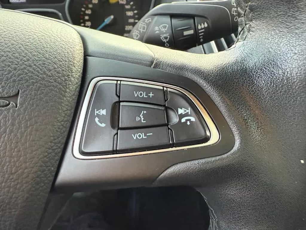 Ford Focus Turnier Business Navi Tempomat AHK 09/2016-photo-13