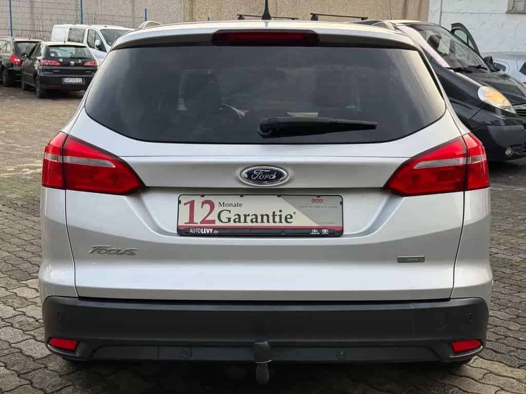 Ford Focus Turnier Business Navi Tempomat AHK 09/2016-photo-5
