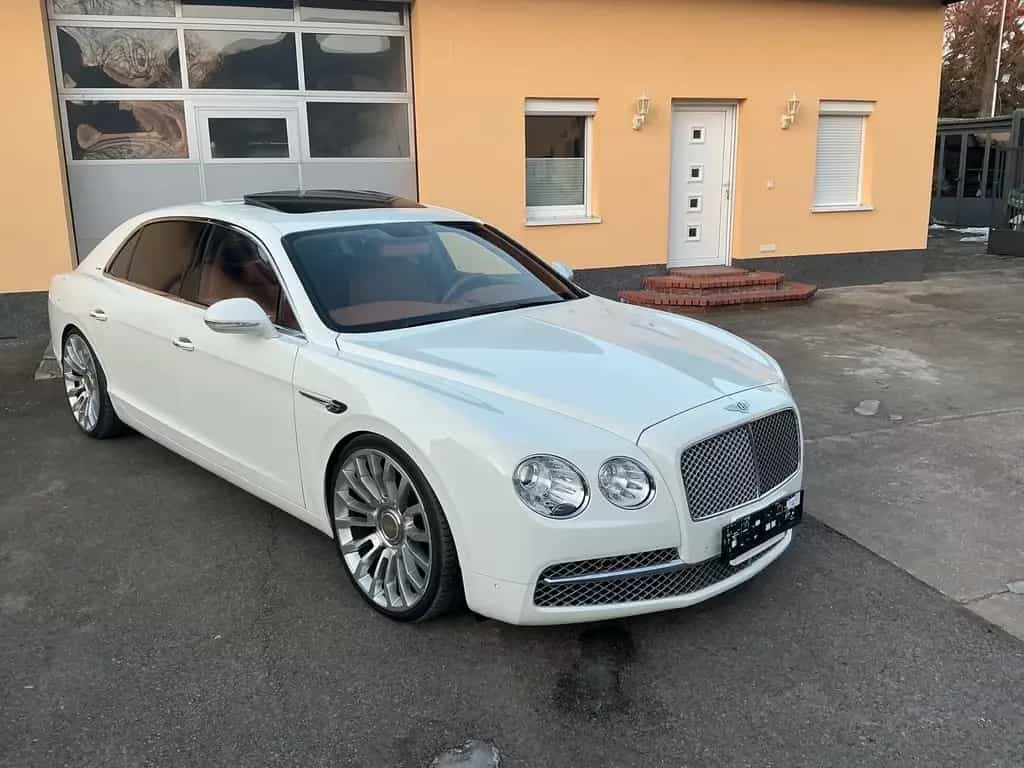Bentley Continental Flying Spur W12 12/2014-photo-1