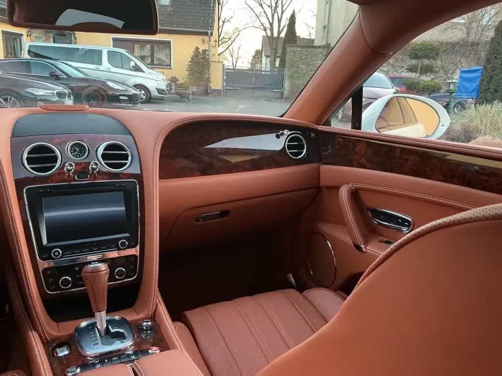 Bentley Continental Flying Spur W12 12/2014-photo-11