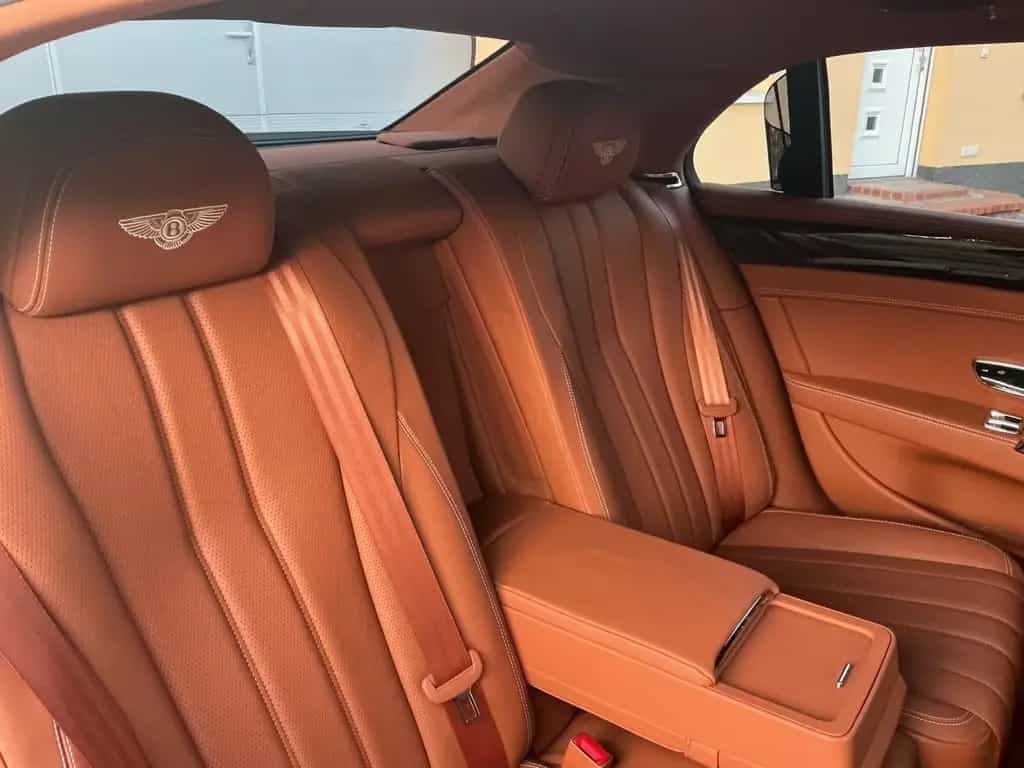 Bentley Continental Flying Spur W12 12/2014-photo-14