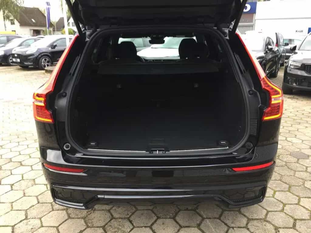 Volvo XC60 XC 60 B5 Ultra Black Edition AWD BLIS, 360° 09/2025-photo-3