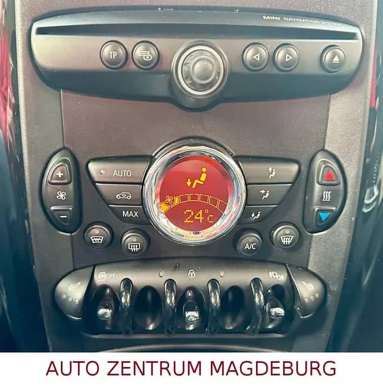 MINI Cooper Countryman Cooper D Countryman XENON*NAV*AUTOM*ALU 05/2016-photo-24