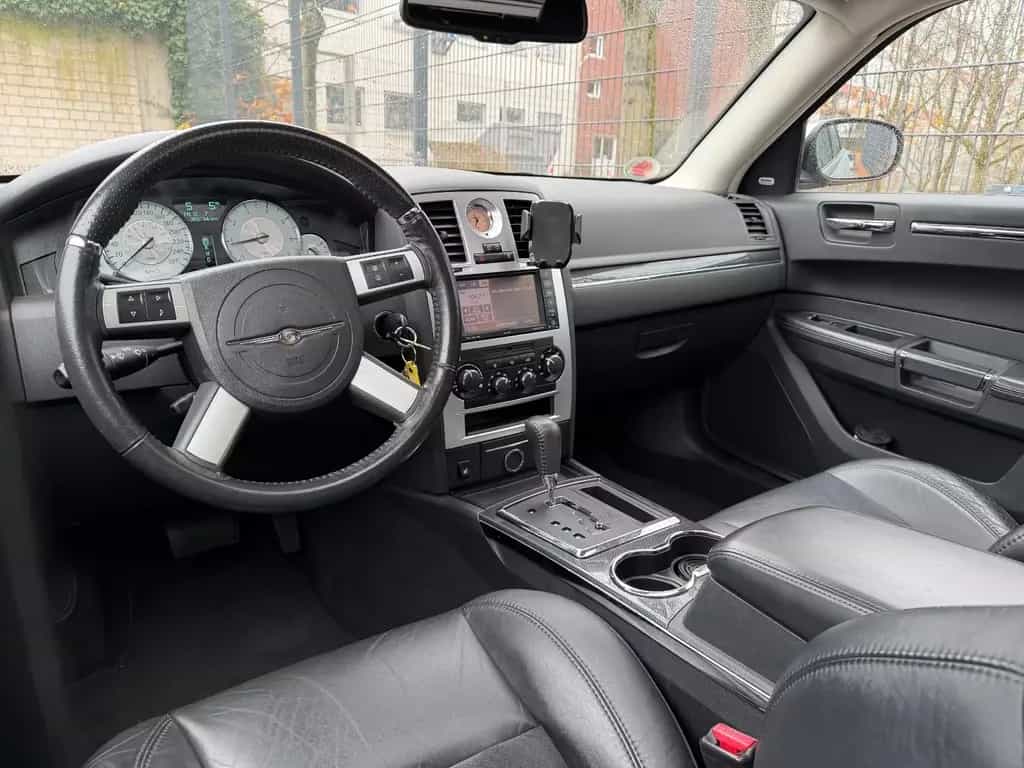 Chrysler 300C Touring 3.0 CRD STR Design AHK Navi 09/2009-photo-1