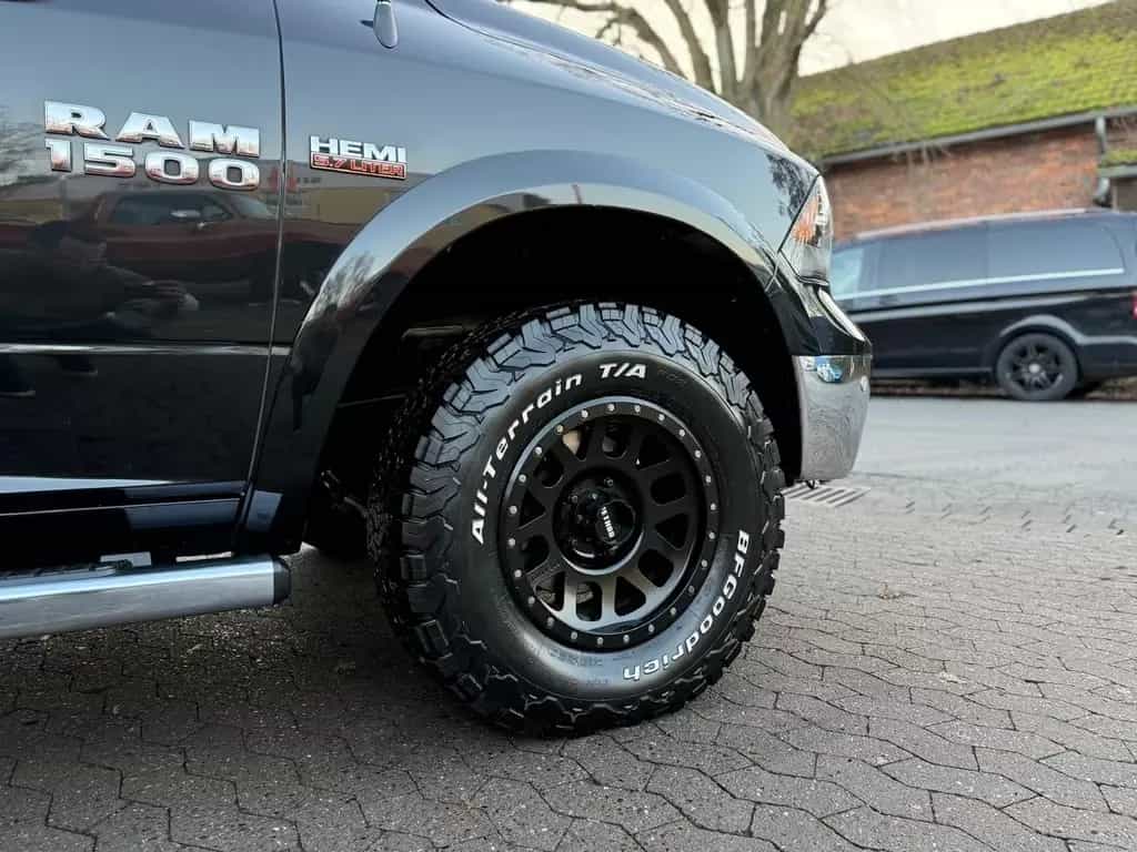Dodge RAM CLEAN CARFAX*LARAMIE*4X4*AHK*OFFROAD*BÜGEL+LED* 12/2018-photo-21
