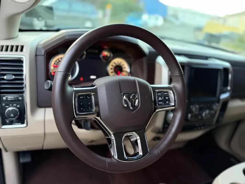 Dodge RAM CLEAN CARFAX*LARAMIE*4X4*AHK*OFFROAD*BÜGEL+LED* 12/2018-photo-36