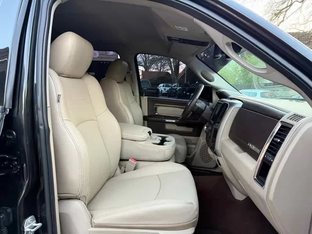 Dodge RAM CLEAN CARFAX*LARAMIE*4X4*AHK*OFFROAD*BÜGEL+LED* 12/2018-photo-45