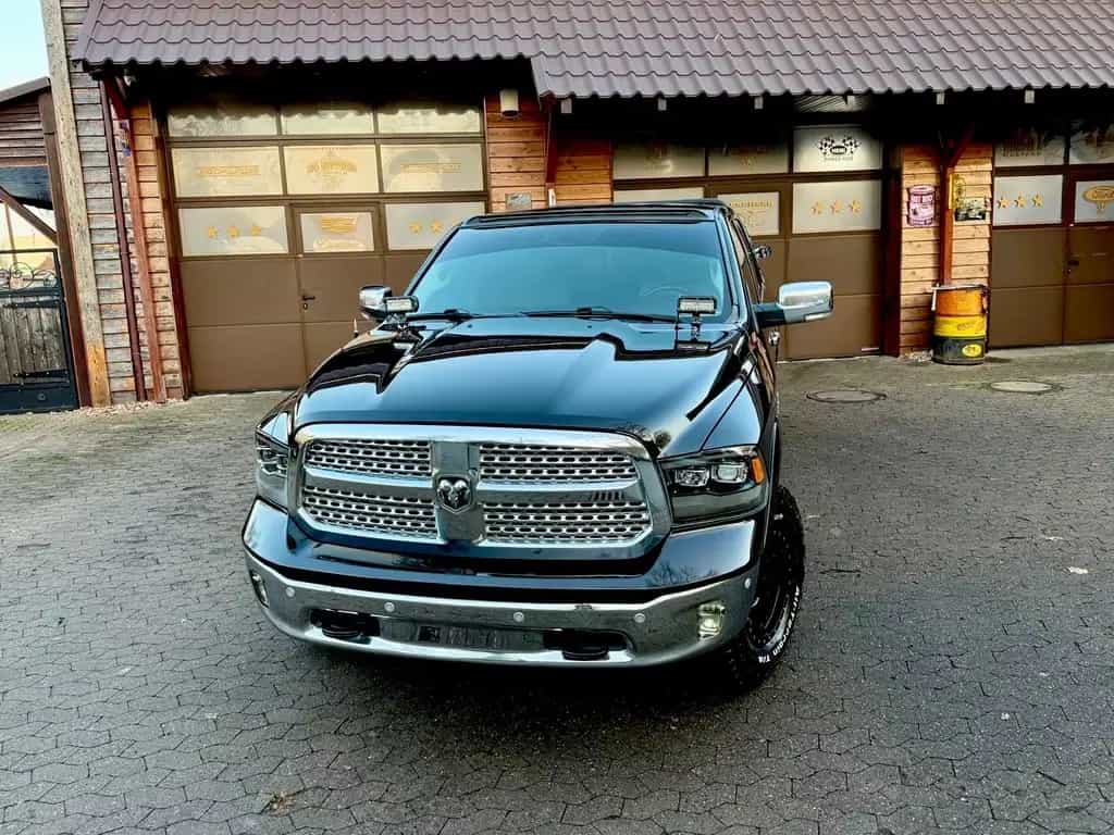 Dodge RAM CLEAN CARFAX*LARAMIE*4X4*AHK*OFFROAD*BÜGEL+LED* 12/2018-photo-5