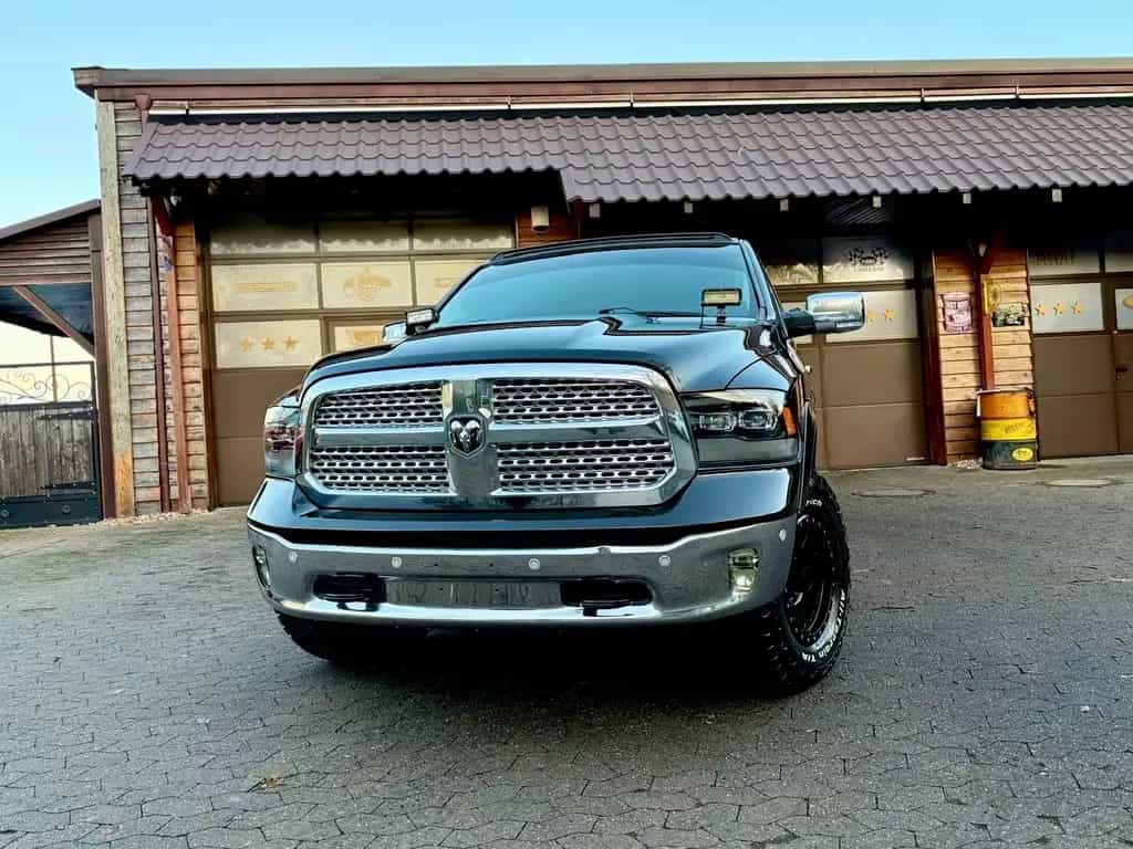 Dodge RAM CLEAN CARFAX*LARAMIE*4X4*AHK*OFFROAD*BÜGEL+LED* 12/2018-photo-7