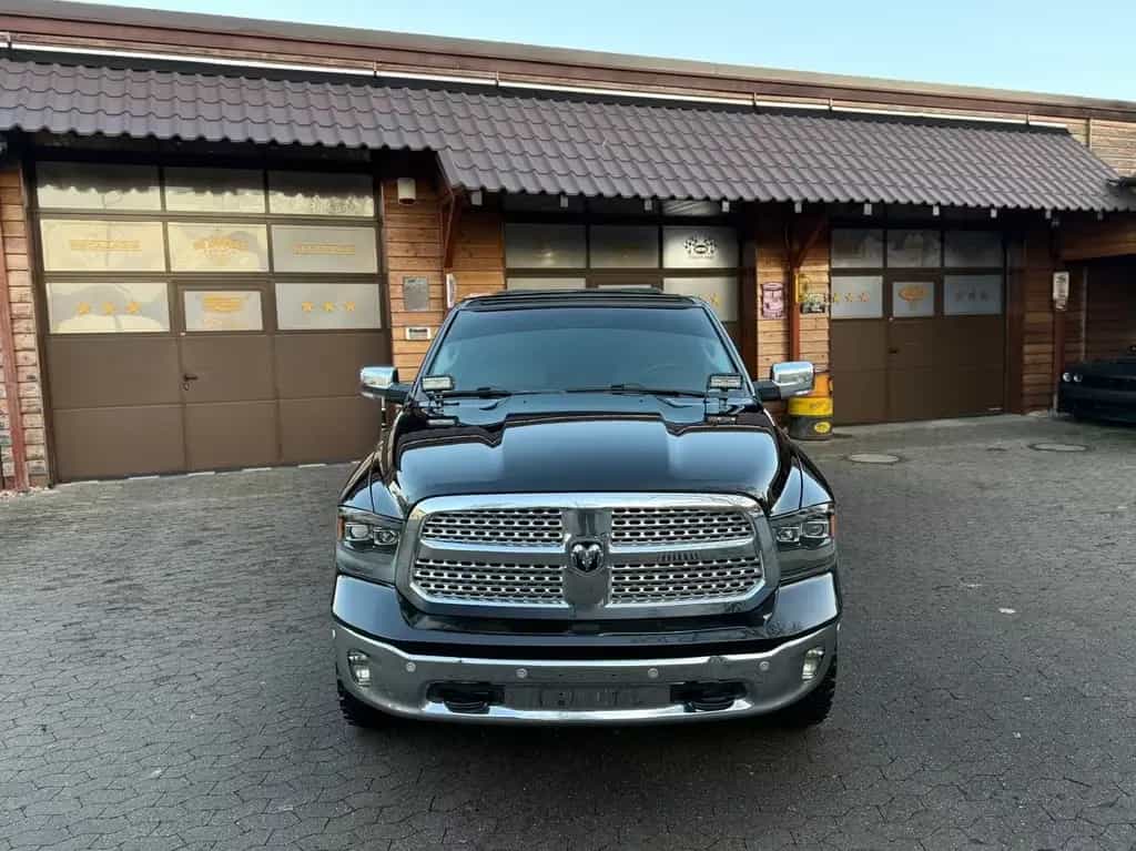 Dodge RAM CLEAN CARFAX*LARAMIE*4X4*AHK*OFFROAD*BÜGEL+LED* 12/2018-photo-8