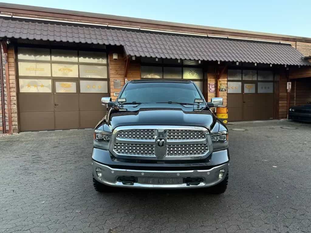 Dodge RAM CLEAN CARFAX*LARAMIE*4X4*AHK*OFFROAD*BÜGEL+LED* 12/2018-photo-9