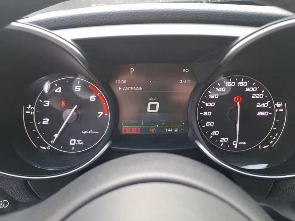 Alfa Romeo Giulia Super 2.0 Turbo 16V Kam.+KeyLess+Pano+SHZ 07/2017-photo-10
