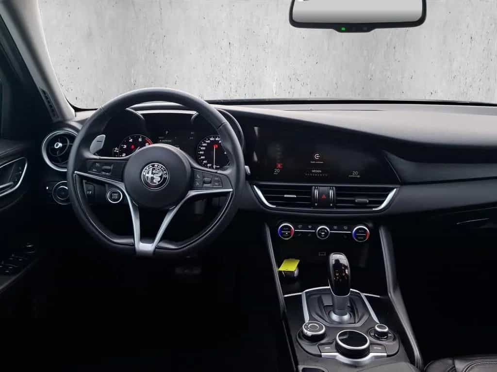 Alfa Romeo Giulia Super 2.0 Turbo 16V Kam.+KeyLess+Pano+SHZ 07/2017-photo-12