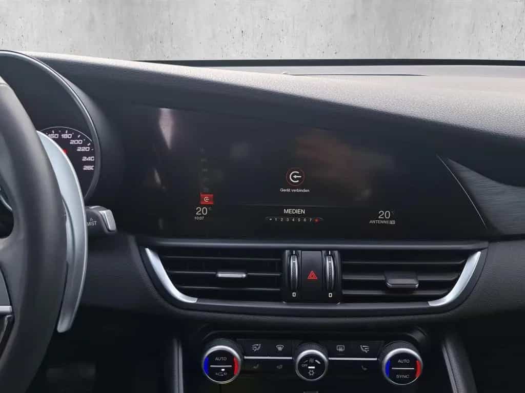 Alfa Romeo Giulia Super 2.0 Turbo 16V Kam.+KeyLess+Pano+SHZ 07/2017-photo-13