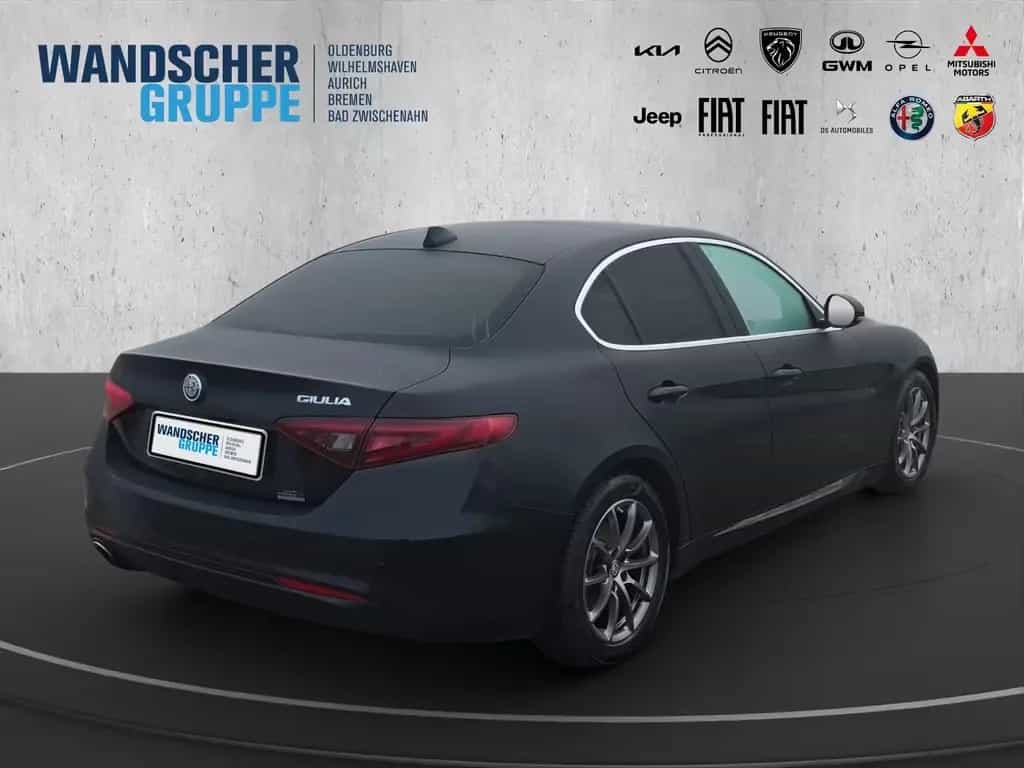Alfa Romeo Giulia Super 2.0 Turbo 16V Kam.+KeyLess+Pano+SHZ 07/2017-photo-4